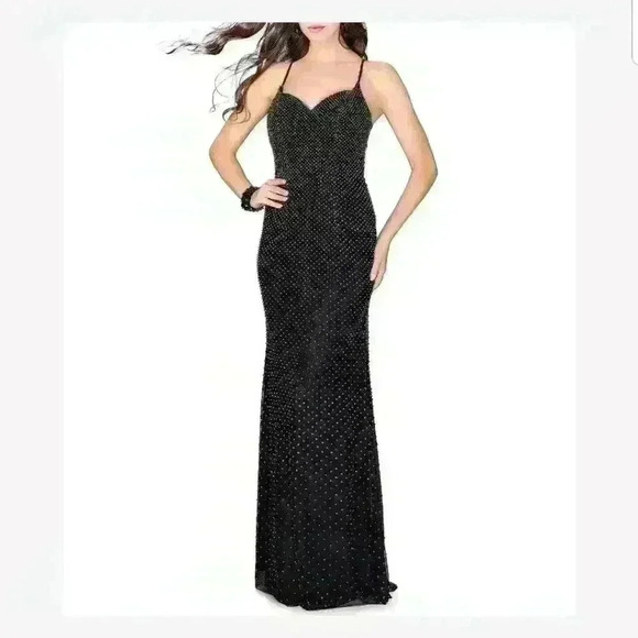 Abbi Vonn La Femme Dresses & Skirts - Abbi Vonn La Femme Sweetheart Spaghetti Strap Open